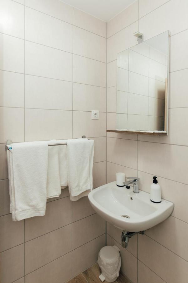 Restoran I Sobe Savic Bed & Breakfast Krnjak Eksteriør bilde
